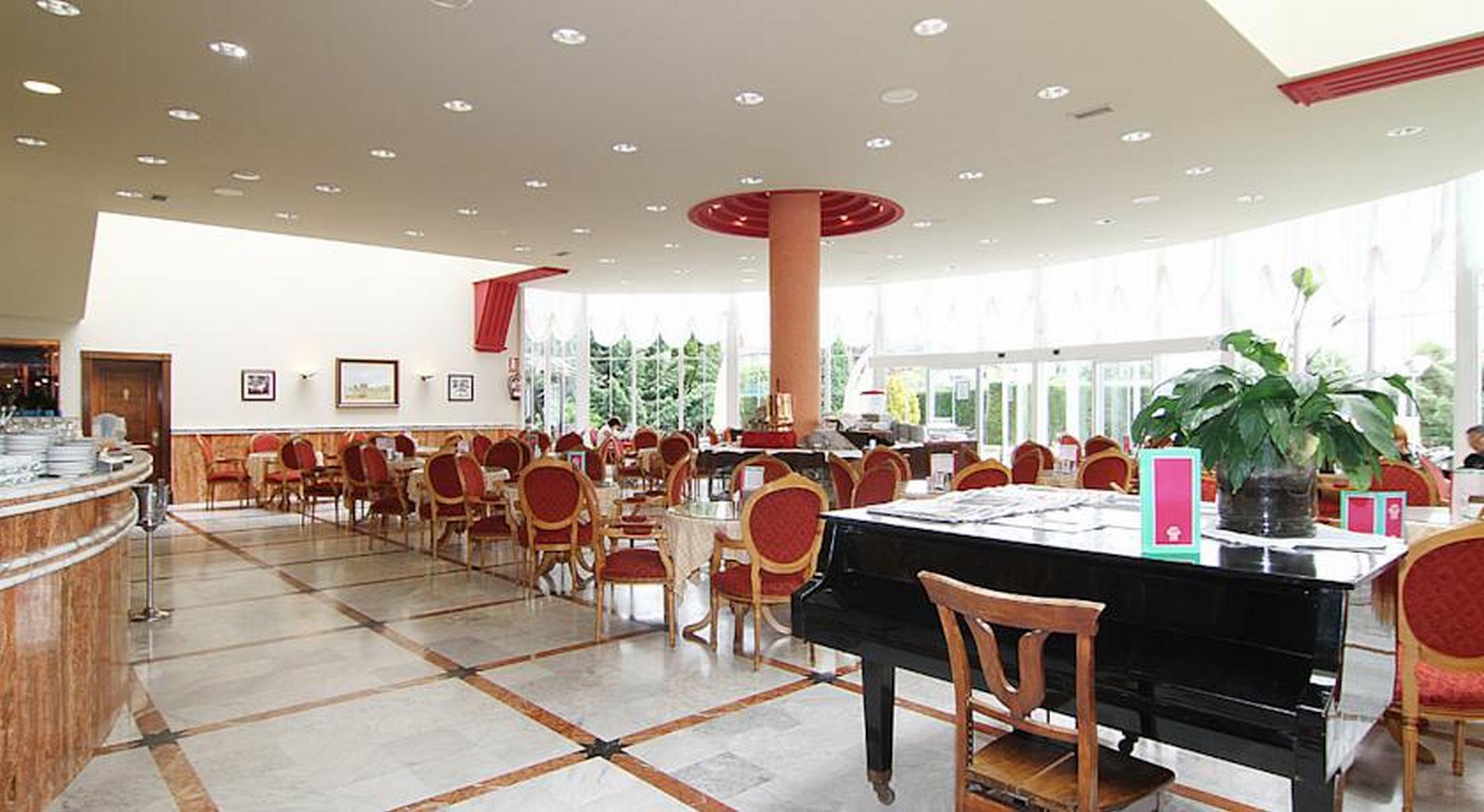 贝戈尼亚公园酒店 希洪 餐厅 照片